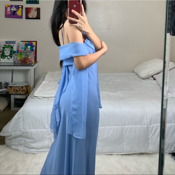 Formal dress - Picture 3 of 5